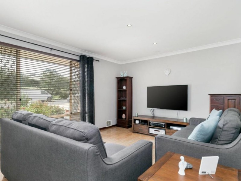 21 Hollingsworth Way, Leeming WA 6149