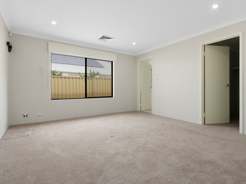 111 Kitchener Road, Alfred Cove WA 6154