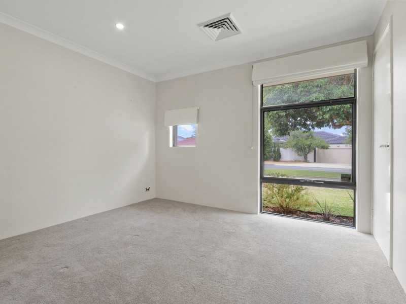 111 Kitchener Road, Alfred Cove WA 6154