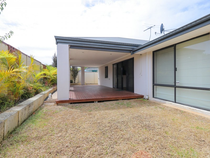 111 Kitchener Road, Alfred Cove WA 6154