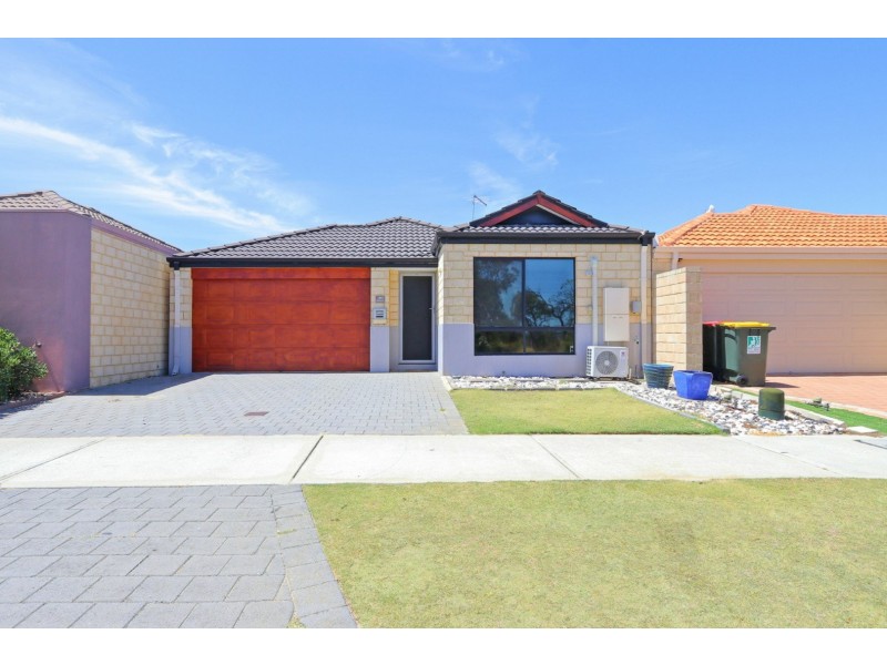 26 Strathmerton Road, Banksia Grove WA 6031