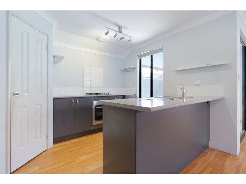 26 Strathmerton Road, Banksia Grove WA 6031