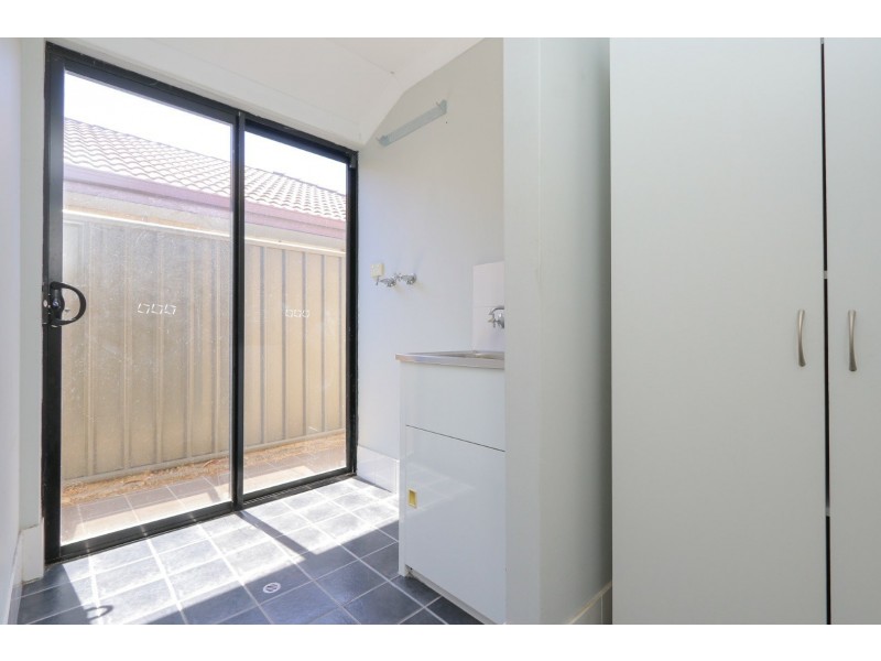 26 Strathmerton Road, Banksia Grove WA 6031