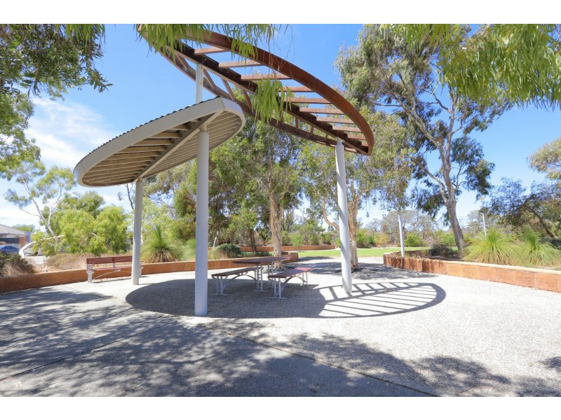 26 Strathmerton Road, Banksia Grove WA 6031