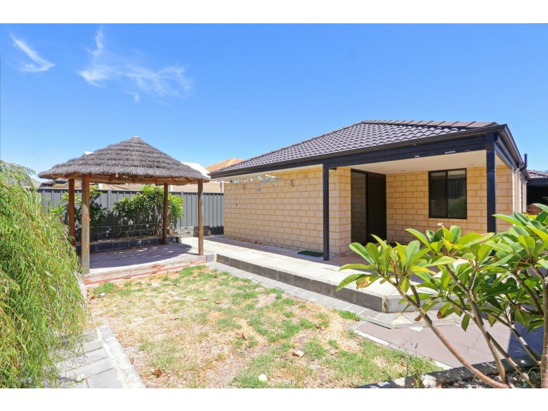 26 Strathmerton Road, Banksia Grove WA 6031