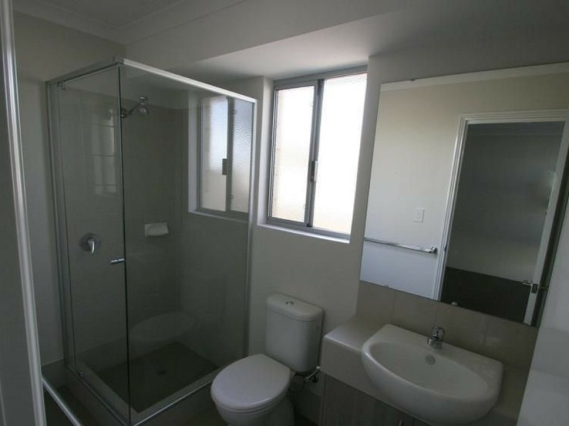 10/148 Treasure Road, Queens Park WA 6107