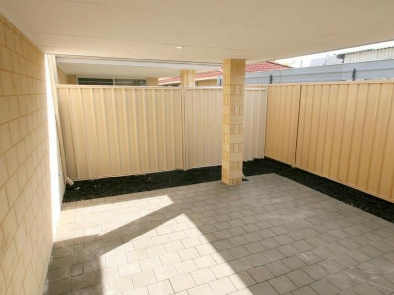 10/148 Treasure Road, Queens Park WA 6107