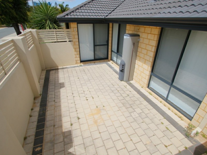 1/197 Kent Street, Rockingham WA 6168