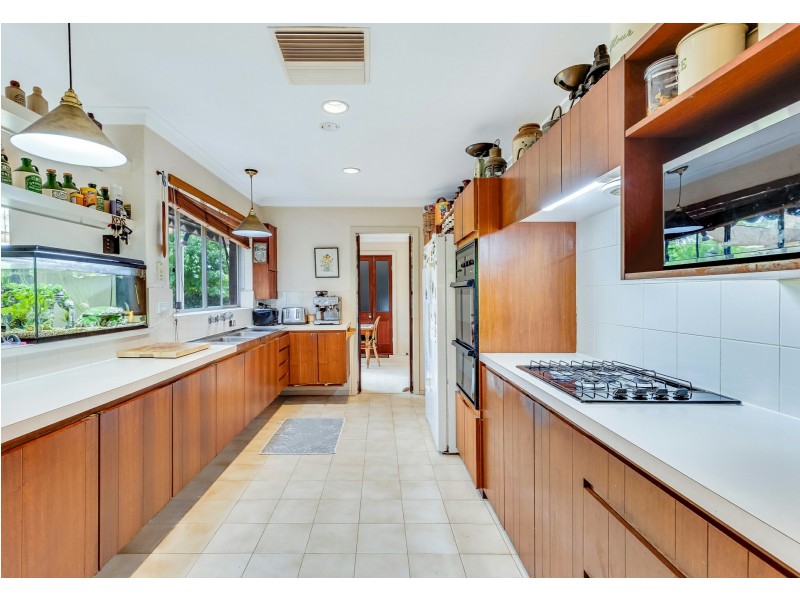 2 Desford Close, Shelley WA 6148