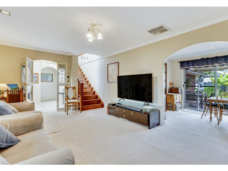 2 Desford Close, Shelley WA 6148