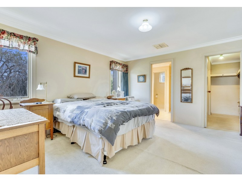 2 Desford Close, Shelley WA 6148