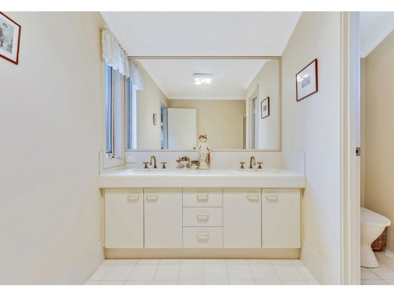 2 Desford Close, Shelley WA 6148