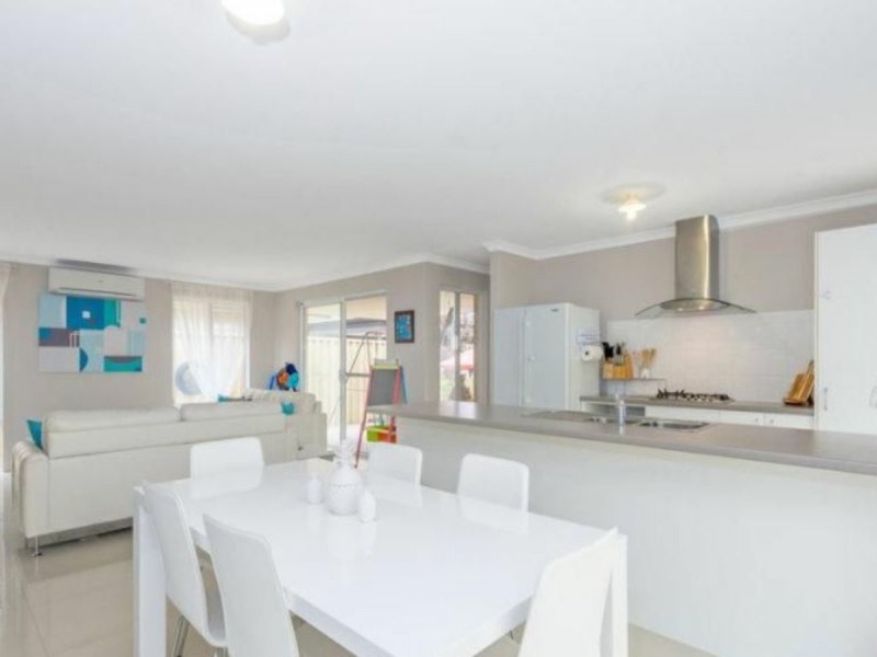 10 Kilrush Turn, Ridgewood WA 6030