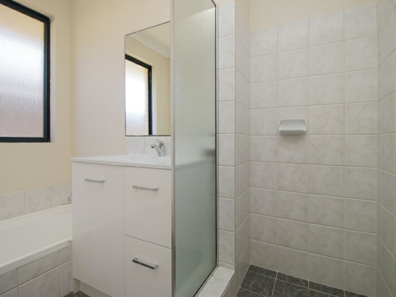 27 Tryall Avenue, Port Kennedy WA 6172