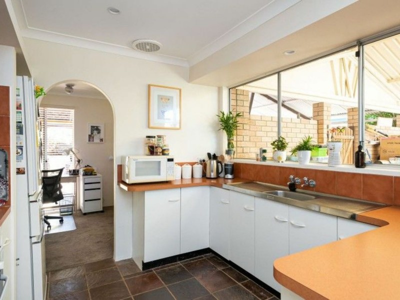 6 Warner Drive, Padbury WA 6025