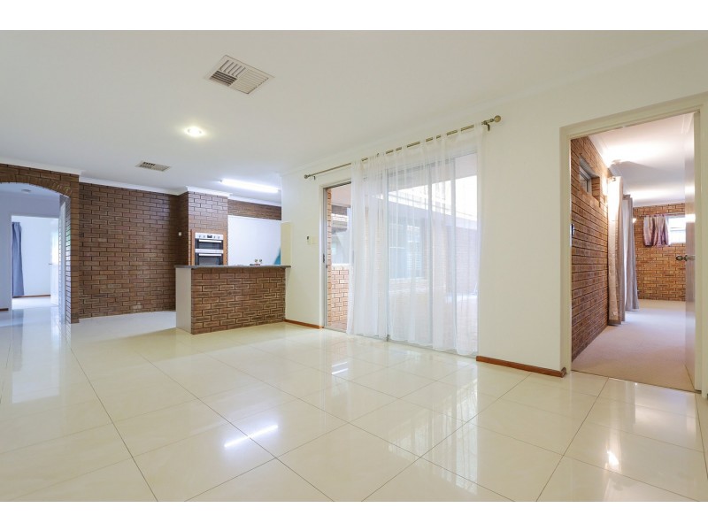 23 Portcullis Drive, Willetton WA 6155