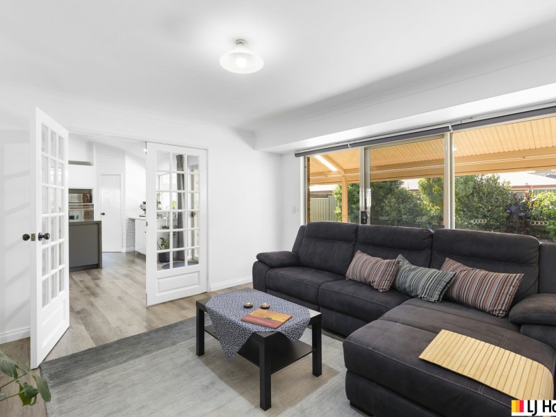 10 Eastwood Parade, Canning Vale WA 6155