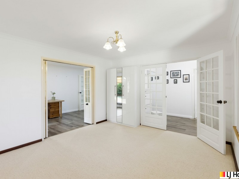 10 Eastwood Parade, Canning Vale WA 6155