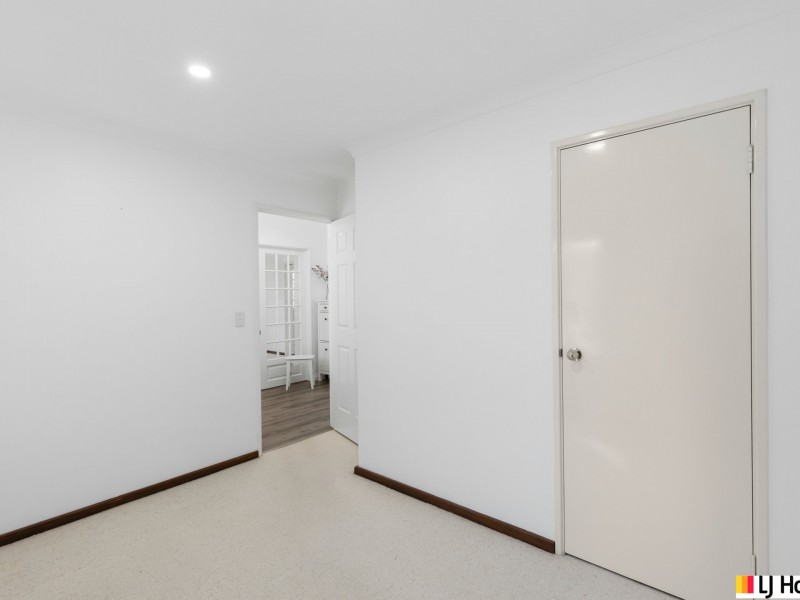 10 Eastwood Parade, Canning Vale WA 6155