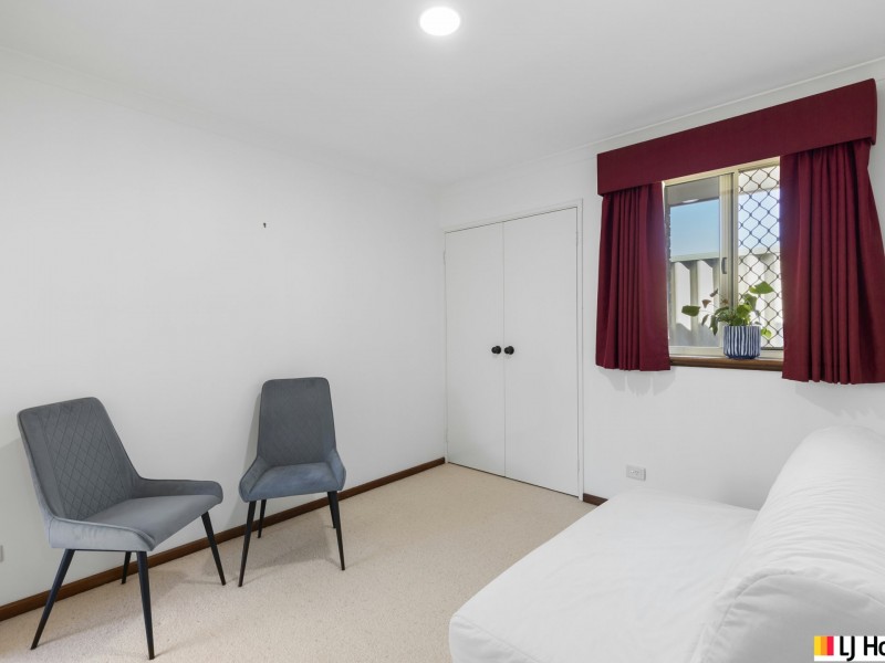 10 Eastwood Parade, Canning Vale WA 6155