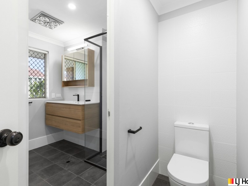 10 Eastwood Parade, Canning Vale WA 6155