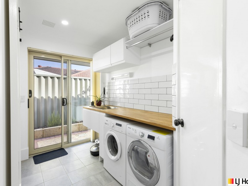 10 Eastwood Parade, Canning Vale WA 6155