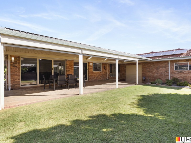 10 Eastwood Parade, Canning Vale WA 6155