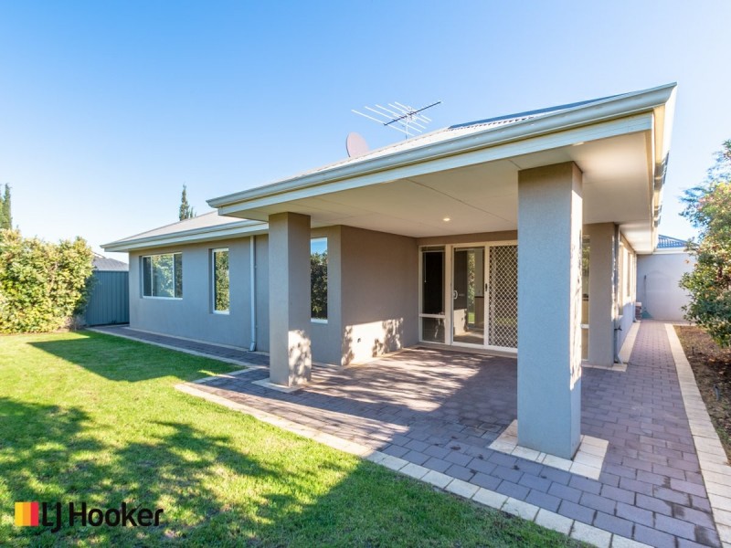 6 Weybridge Drive, Wellard WA 6170
