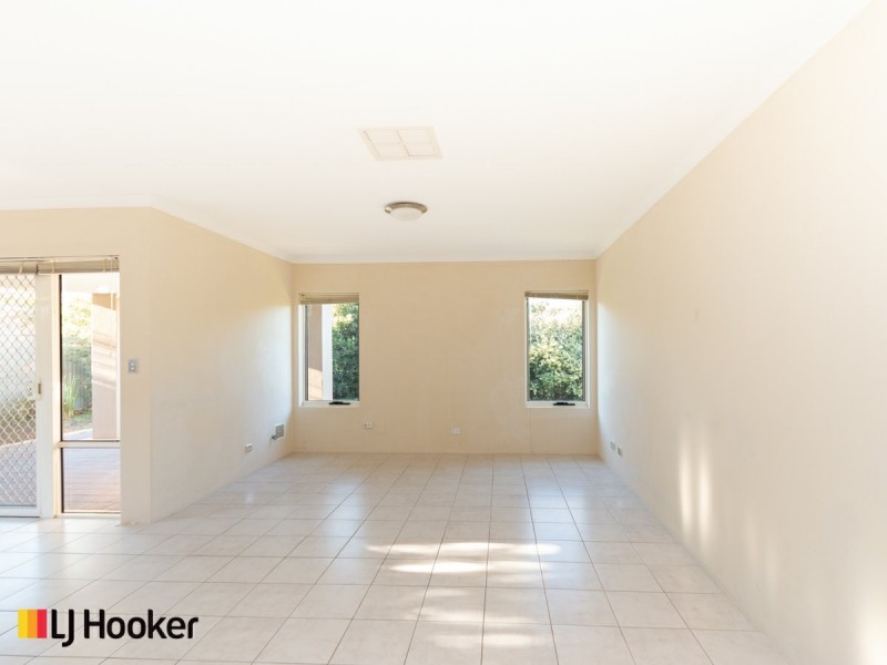 6 Weybridge Drive, Wellard WA 6170