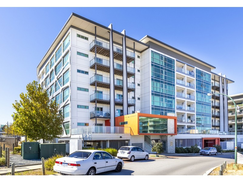601/17 Malata Crescent, Success WA 6164