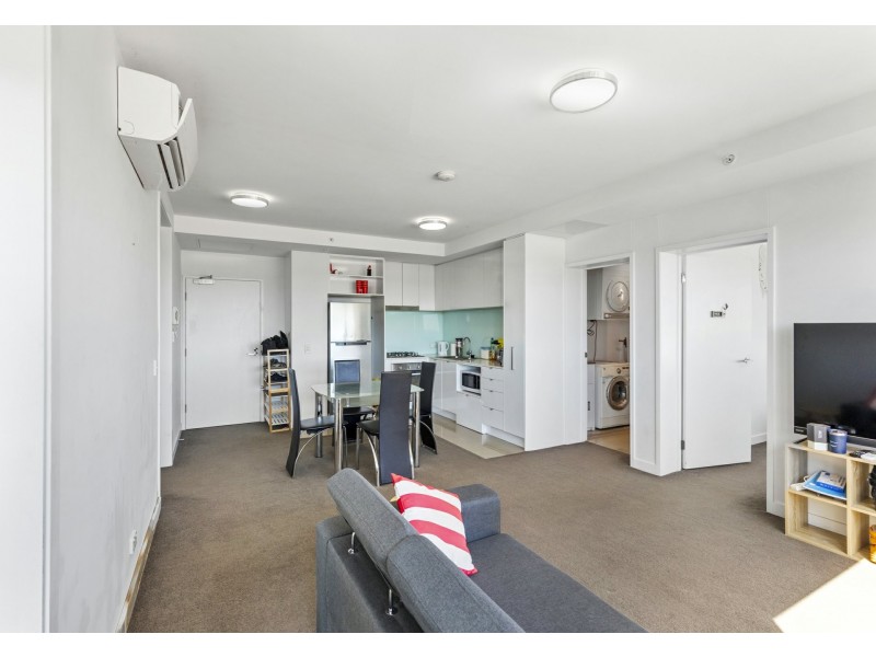 601/17 Malata Crescent, Success WA 6164