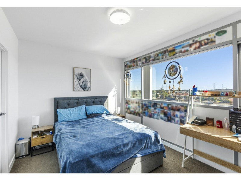 601/17 Malata Crescent, Success WA 6164