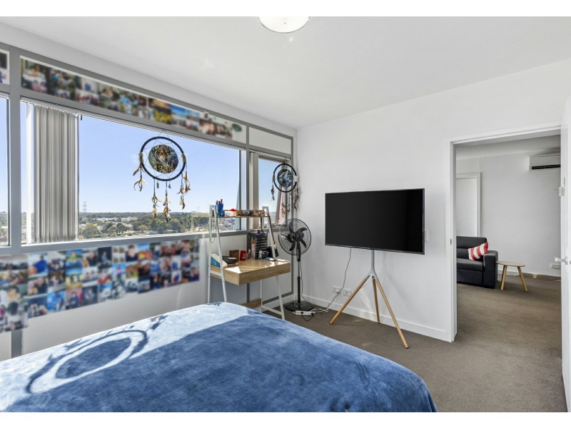 601/17 Malata Crescent, Success WA 6164