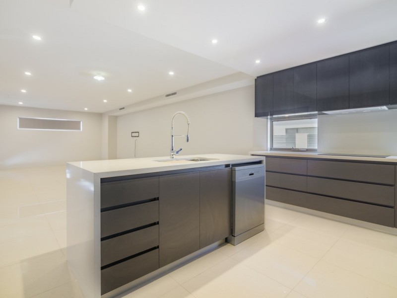 198 Fern Road, Wilson WA 6107