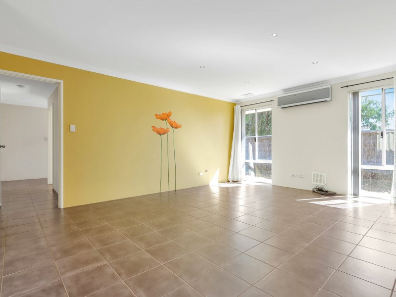 19 Fairbourne Approach, Butler WA 6036