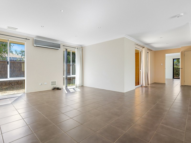 19 Fairbourne Approach, Butler WA 6036
