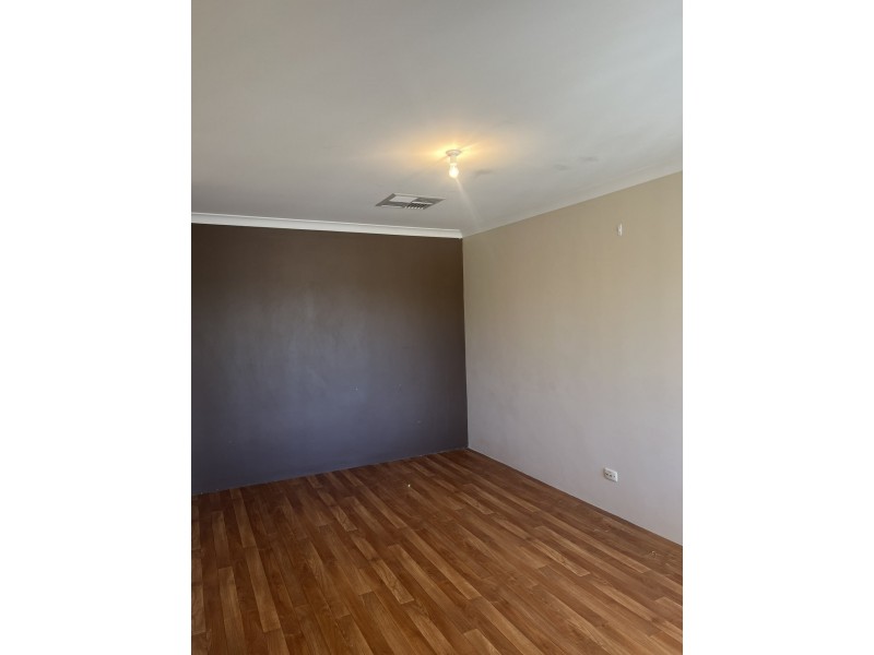 6 Passendale Crescent, Piara Waters WA 6112