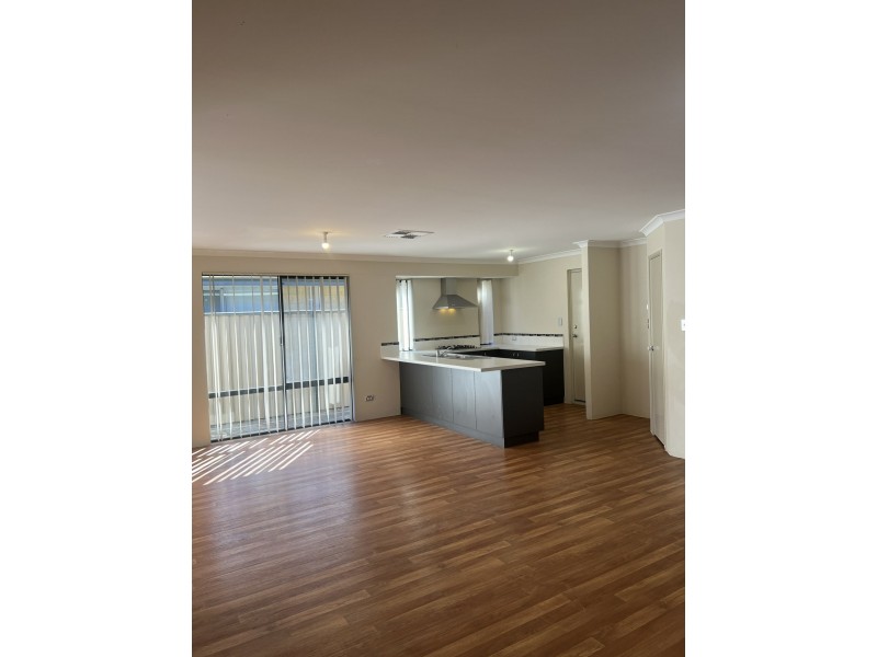 6 Passendale Crescent, Piara Waters WA 6112