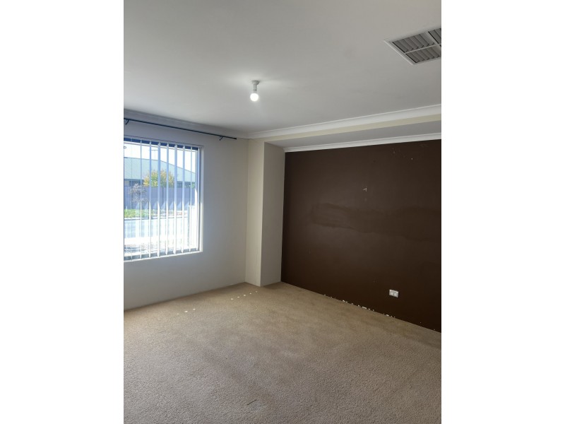 6 Passendale Crescent, Piara Waters WA 6112