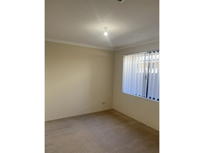 6 Passendale Crescent, Piara Waters WA 6112