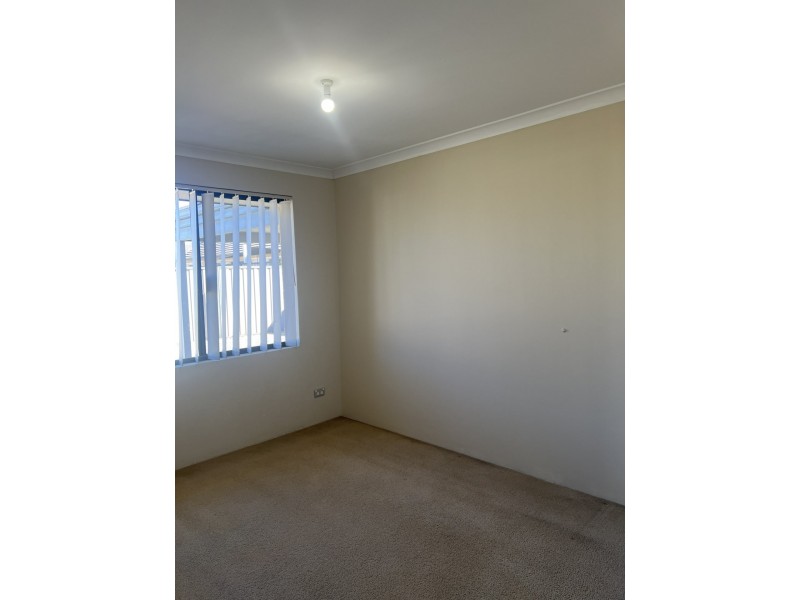 6 Passendale Crescent, Piara Waters WA 6112