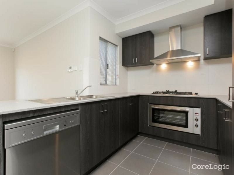 12 Aquila Loop, Piara Waters WA 6112