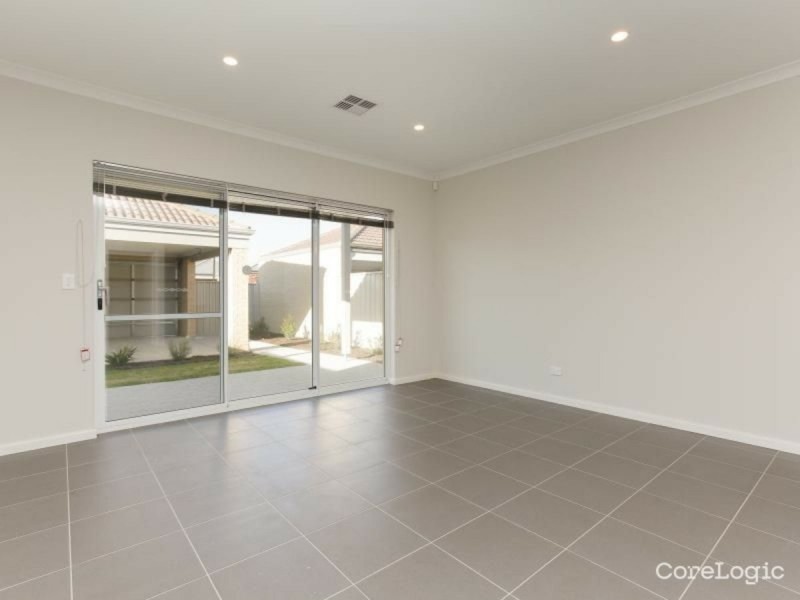 12 Aquila Loop, Piara Waters WA 6112