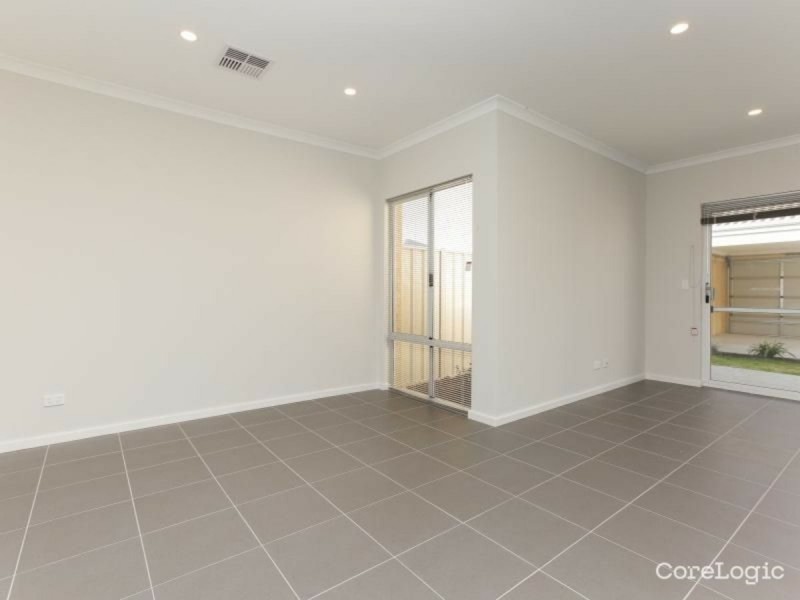 12 Aquila Loop, Piara Waters WA 6112