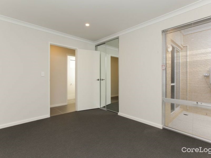 12 Aquila Loop, Piara Waters WA 6112