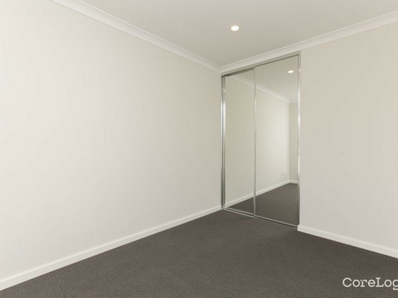12 Aquila Loop, Piara Waters WA 6112