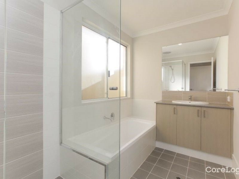 12 Aquila Loop, Piara Waters WA 6112
