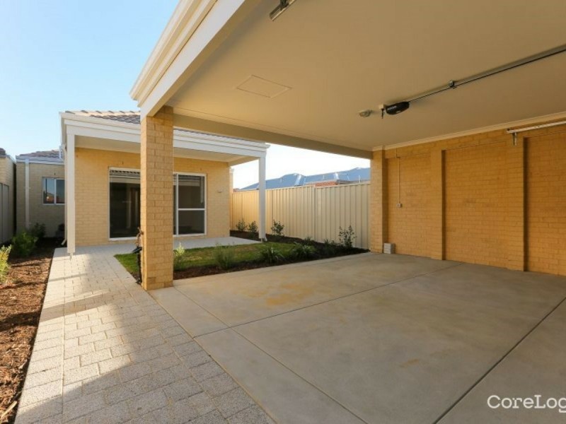 12 Aquila Loop, Piara Waters WA 6112