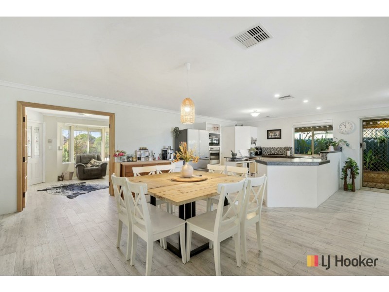 32 Marraboor Place, Success WA 6164