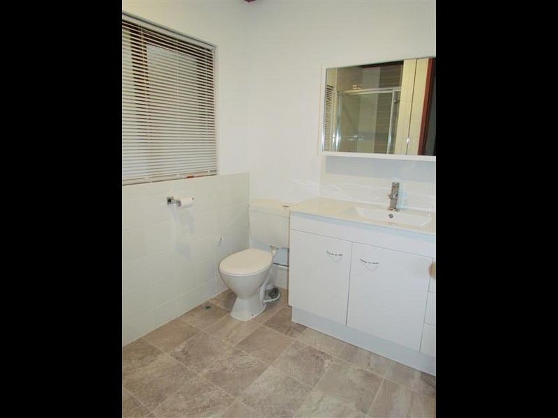 Unit 1/8 Cale Street, Como WA 6152